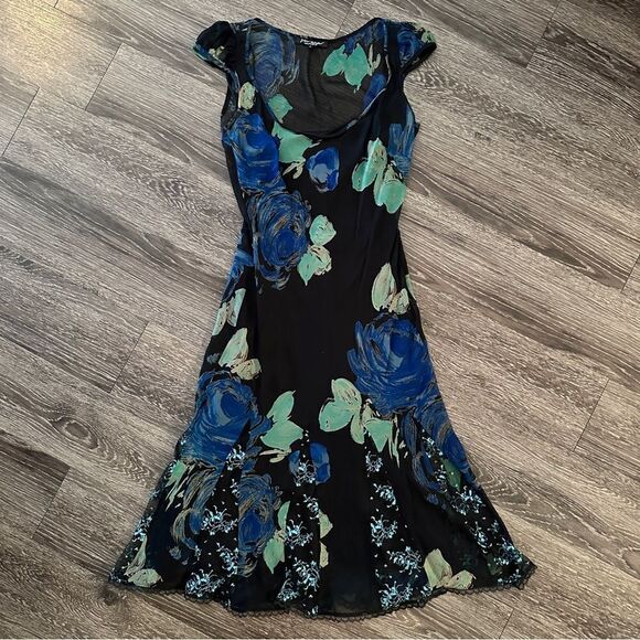 black and blue vs white and gold dress explained Turquoise Grapefruit Groove Rose Swing Dress - Medium main image 0